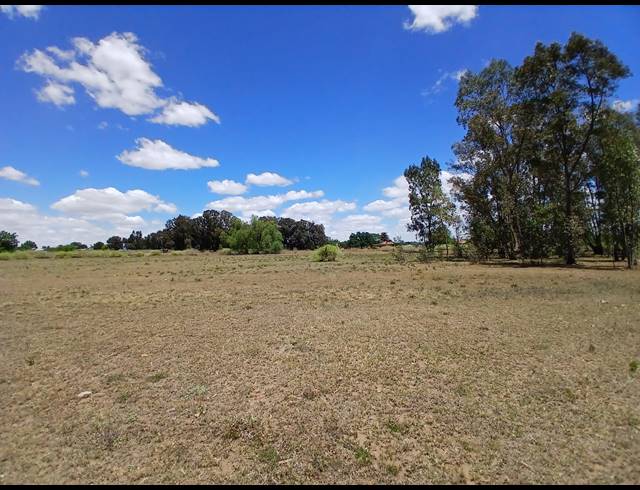 8,094M² VACANT LAND FOR SALE IN RIVERSDALE